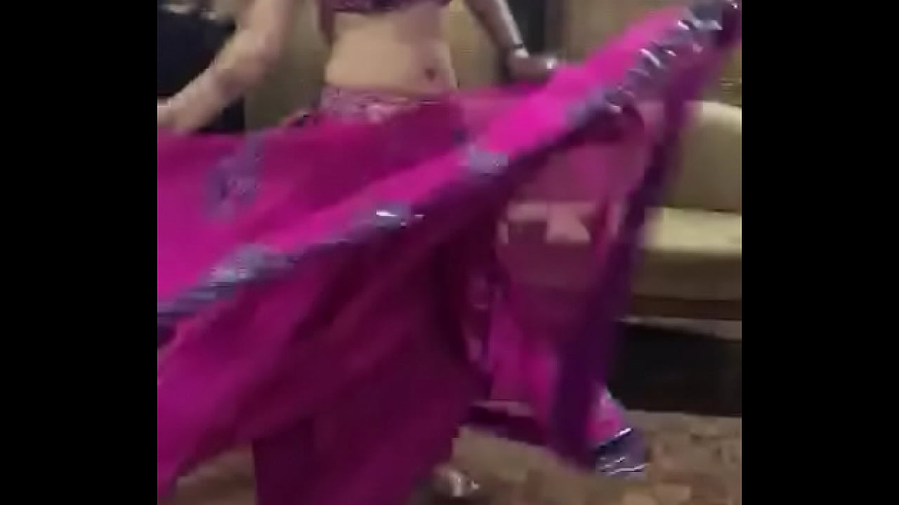desi wife peeing