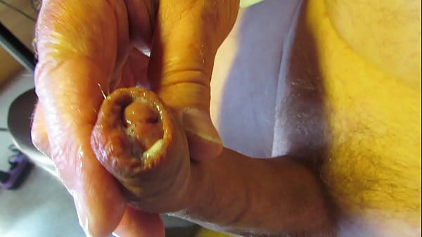 Download Video - wichsen mit Schaum auf der Eichel