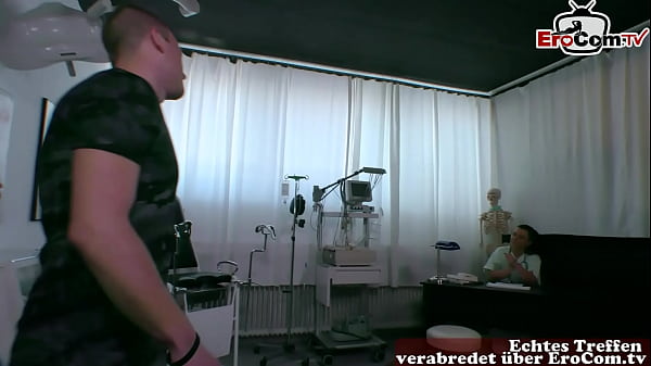 Download Video - Deutsche &Auml;rztin stief Mutter verf&uuml;hrt ihren eigenen Sohn