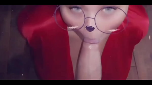 The beauty gives a gentle blowjob to her friend!