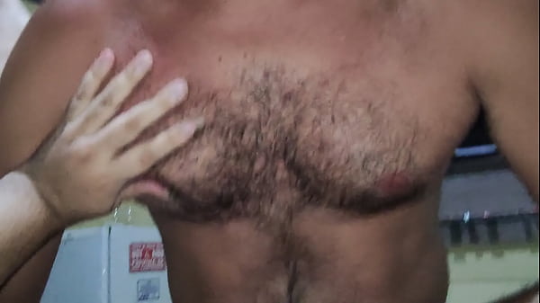 Download Video - Urso parrudo fudendo forte e me deixando de pau duro