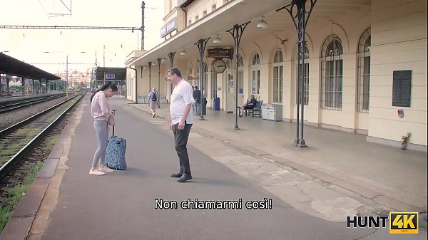 HUNT4K. Lucky hunter fucks gorgeous young woman for big bucks