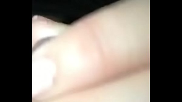 thumb masturbate