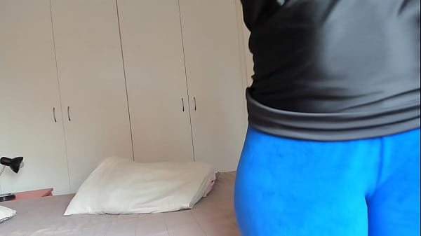 Oily big fat ass riding on dildo