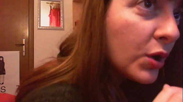 Roleplay in Italian: think if we were together in the library and I wanted to dominate you little worm