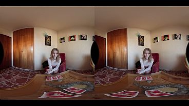 ダナ 18歳 ストリップ ブラックジャック | 赤毛のウクライナ美女が手から手へと服を脱ぎ捨てる | 完全ヌードフィニッシュ | 8K 60fps 3D VR