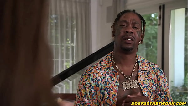 Download Video - Horny Suburbanite Pussy Stretched By HUGE Cocked Rapper - Hazel Moore - Dogfart