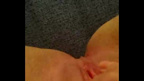CURITIBAN bitch masturbating PART 1