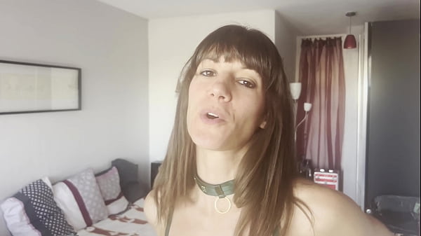 Andy San Dimas Jerks Her Beau Off With Her Feat In Amateur Fuck Film