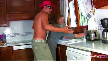 MY18TEENS - Beauty shows her body in the kitchen