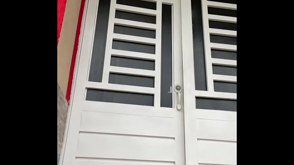 a delicious fuck at the door of my house (the neighbors catch us)