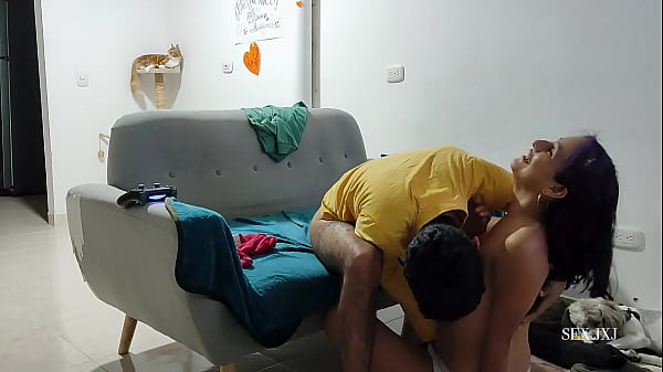 Download Video - My girlfriend doesn't even ask me to stop because she can't stand it