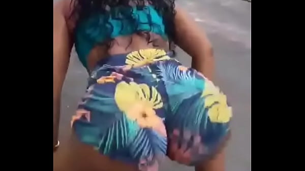 MORENA GOSTOSA DANÇANDO FUNK