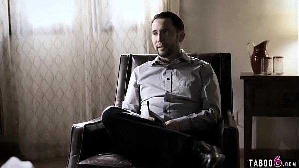 Psychiatrist takes advantage of teen who got arrested
