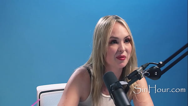 Lilly Bell Interview & Solo Masturbation