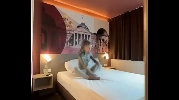 Stretch the stress away - do you stretch sometimes too ?