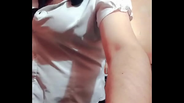 Download Video - La maestra Liseth con su sexy vestido&comma; se desnuda&comma; masturba y pasa su semen por sus labios