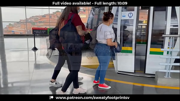 TAKING OFF SWEATY SHOES AND SOCKS ON THE CABLEWAY IN MEDELLIN (PART 1)