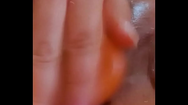 Amo ser chupada, amo fuder muito, e você? Vem fuder essa bucetinha