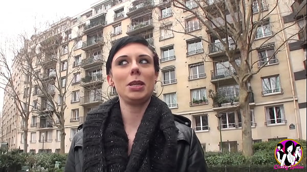 Download Video - Short haired Brunette woman having an amazing gangbang&excl;