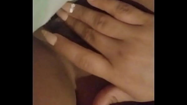 thumb girlfriend