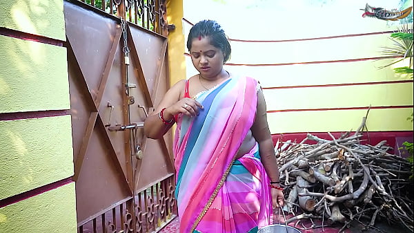 Download Video - DESI MALLU DUDHWALI FULL OUTDOOR HARDCORE FUCK WITH BECHELOR BOY WHEN THEY WERE ALONE AT HOME &lpar; HINDI AUDIO &rpar;