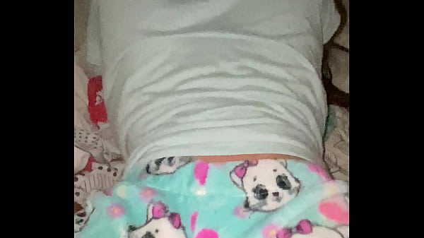 Download Video - Mi amiga de la universidad se mete a mi cuarto con ganas de pene