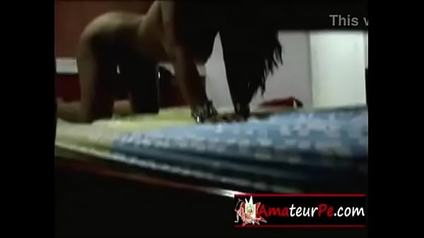 '' Vedette '' in Scarlet HIDDEN CAMERA