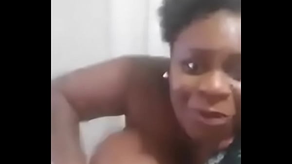 Download Video - peitos da Jojo Toddynho pulando