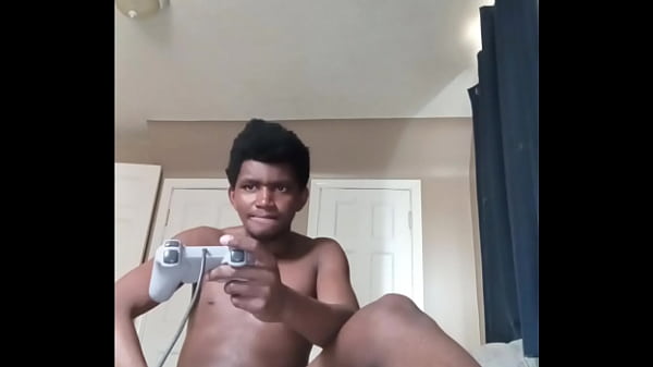 Download Video - P2&colon; watch and look at me naked &lpar;whileongameplaying&rpar;