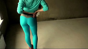 A beauty in leggings walked into a construction site and had sex with a worker.