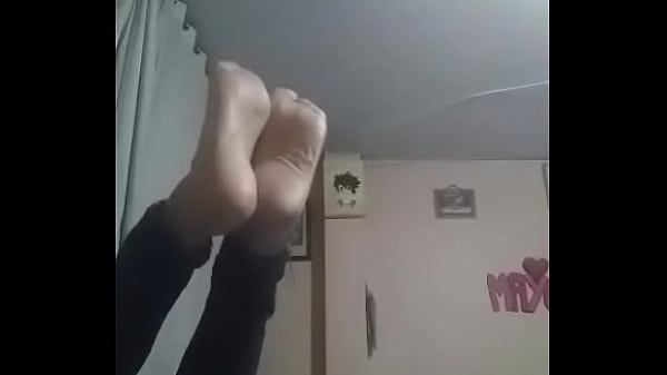 Luz Marina sexy soles feets in room 82 sec