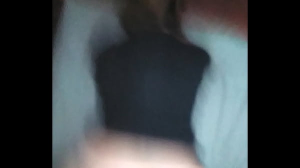 I record with my cell phone how she sucks me and I cum with her on her side and I put it in