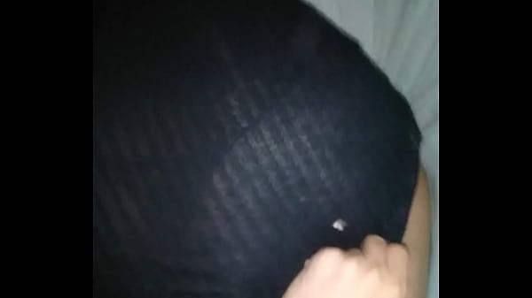 I record with my cell phone how she sucks me and I cum with her on her side and I put it in