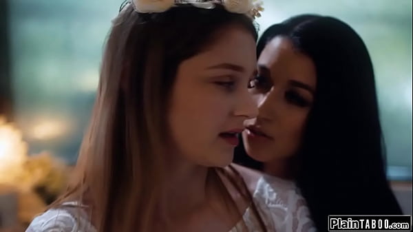 Download Video - Busty bride pussy licked by former bff