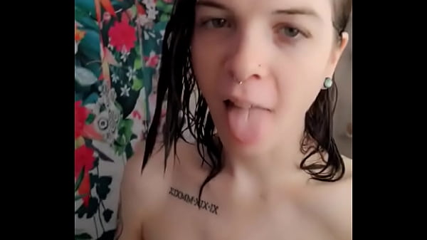 I need help washing parts I can't reach. Could you help me please?