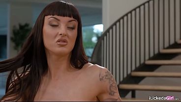 Big tits lesbian stepmom fingering hairy latina stepdaughter
