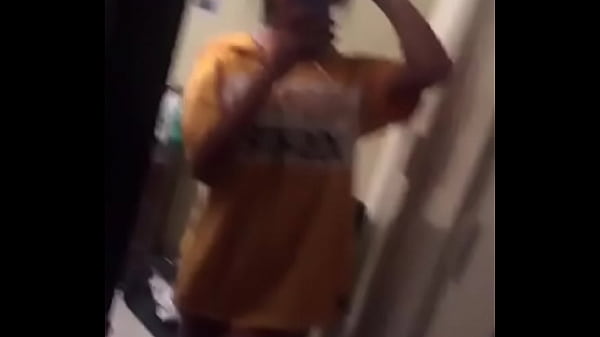 JOVENCITA CACHONDA SE DESNUDA EN SUS VIDEOS