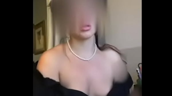 woman masturbates while playing video games