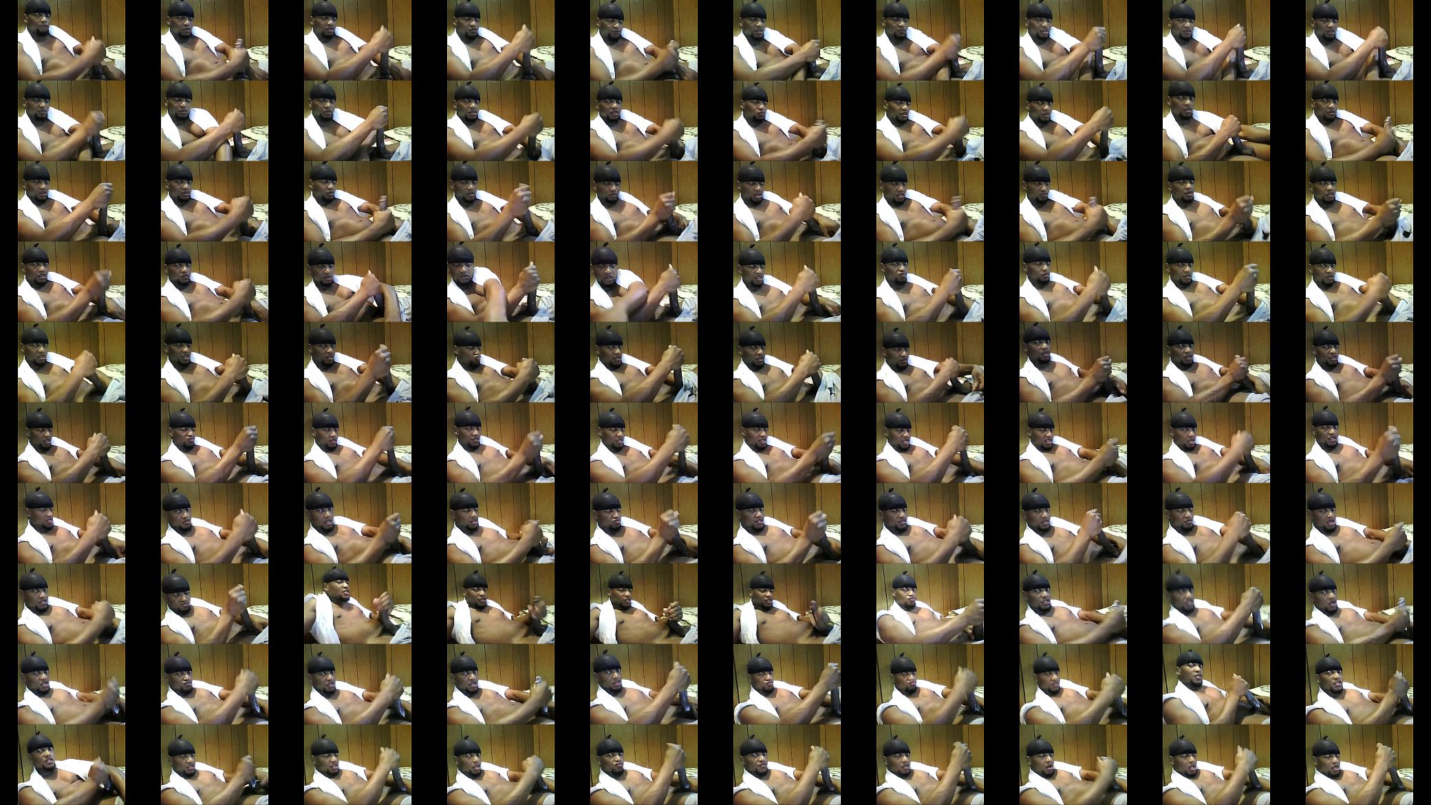 black man stroking huge cock on webcam - sexyladcams.com 预览图