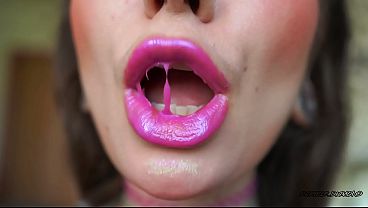 汚くてベタベタした紫のリップグロスキス唾液キス