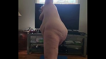 Hot MILF Doing Her Morning Naked Yoga!