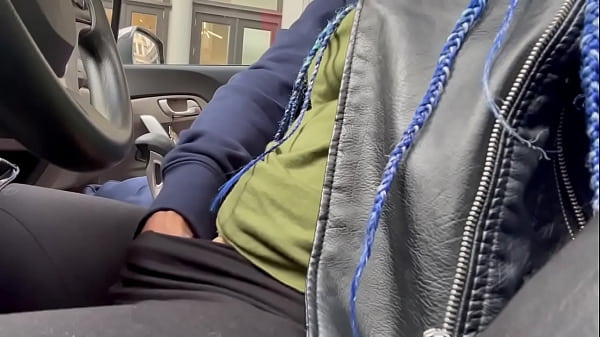 Squirting in NYC traffic !! Zaddy2x
