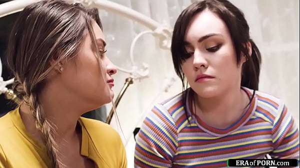 Nerd girl gives oral sex to popular babe
