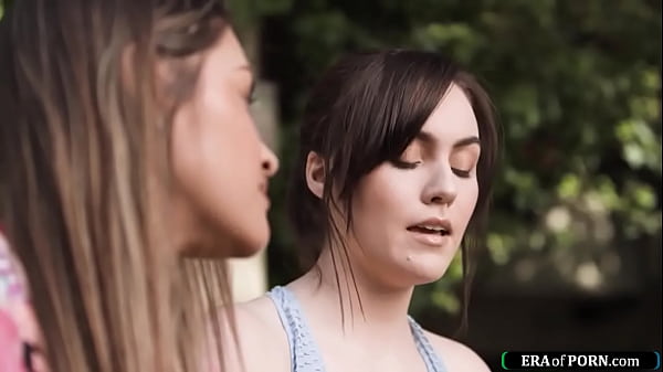 Nerd girl gives oral sex to popular babe