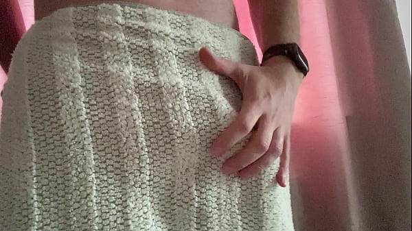 Download Video - Mr Big Dick UK fresh out of the shower and with a rock hard cock