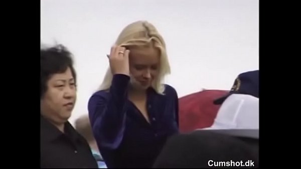 Dina Jewel fucks in public (no sound)