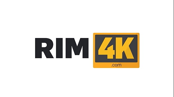 RIM4K. Twister is an interesting game but friends anus distracts girl