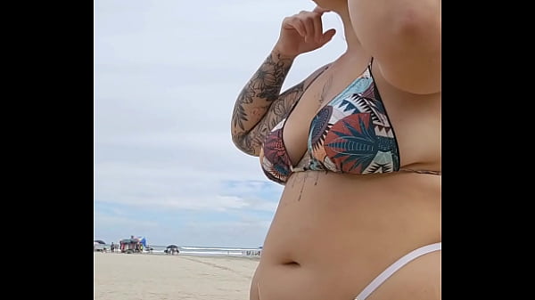 I'm wearing panties on the beach to get the attention of married people, and see if I can find one to fuck me nicely