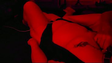 Playing with my submissive BBW. multiple orgasms! Red Light Video #31